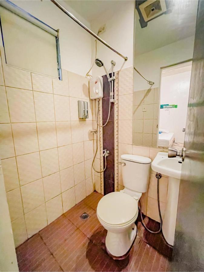 Oyo 866 Junction Hostels Manila Zewnętrze zdjęcie