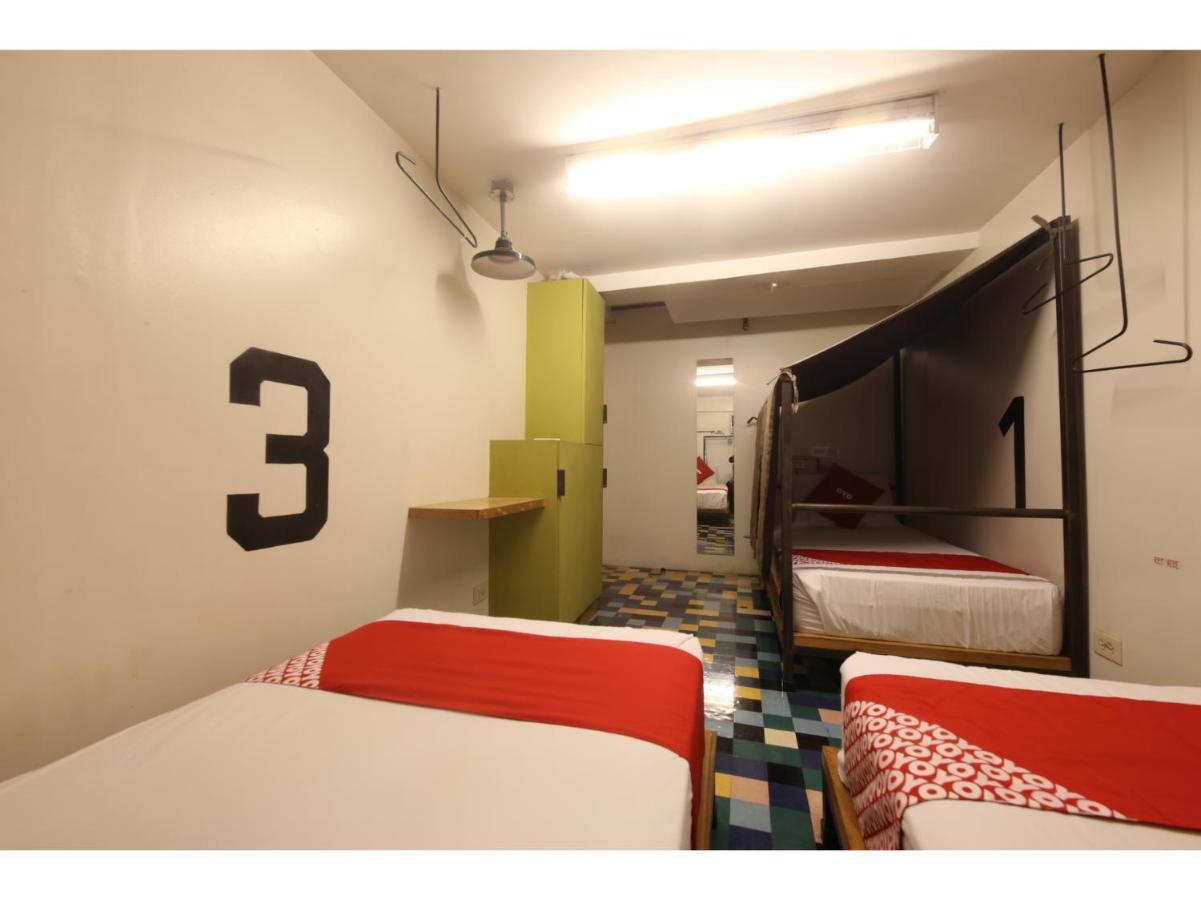 Oyo 866 Junction Hostels Manila Zewnętrze zdjęcie