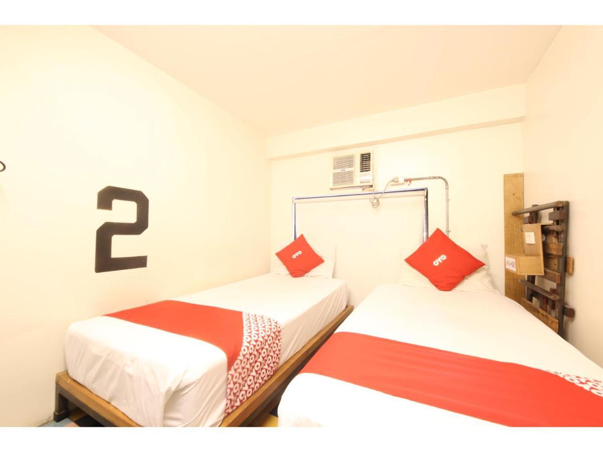 Oyo 866 Junction Hostels Manila Zewnętrze zdjęcie
