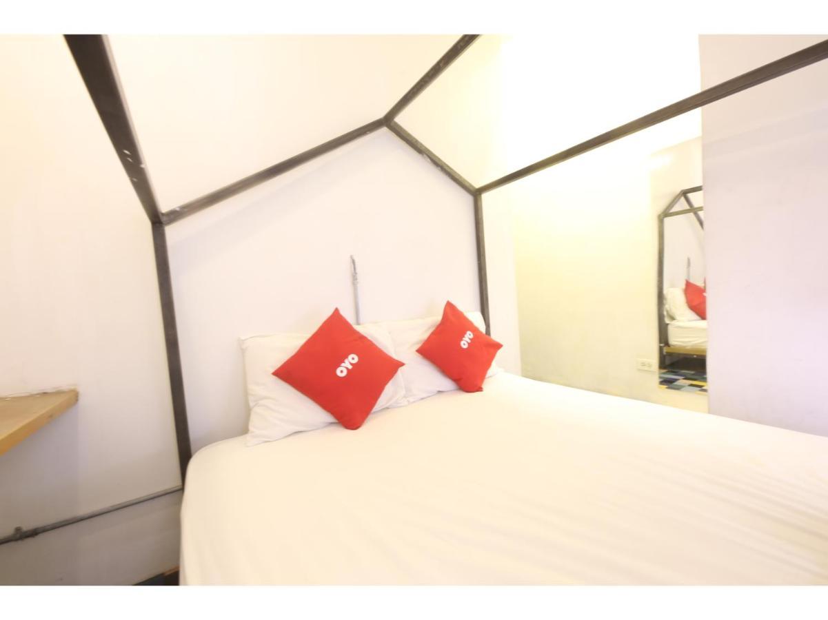 Oyo 866 Junction Hostels Manila Zewnętrze zdjęcie