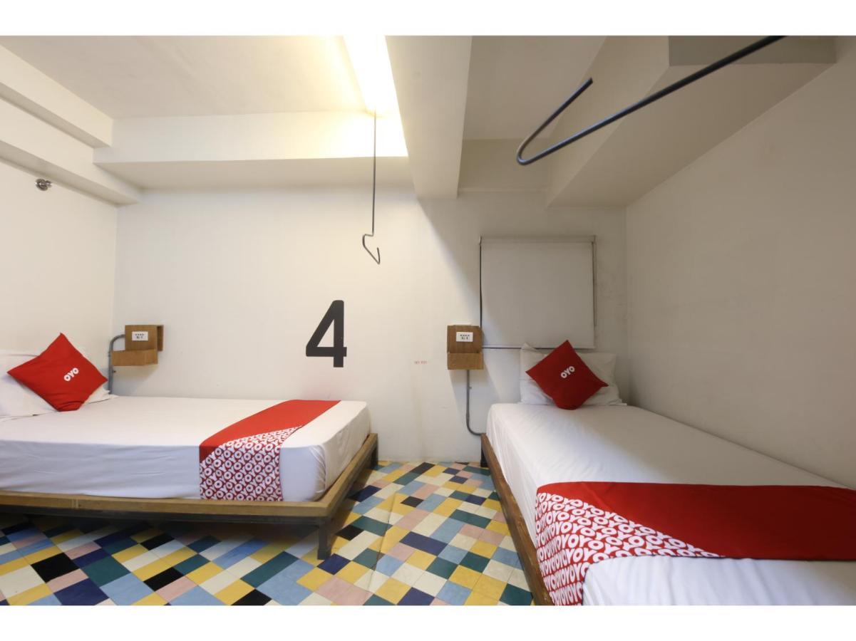Oyo 866 Junction Hostels Manila Zewnętrze zdjęcie